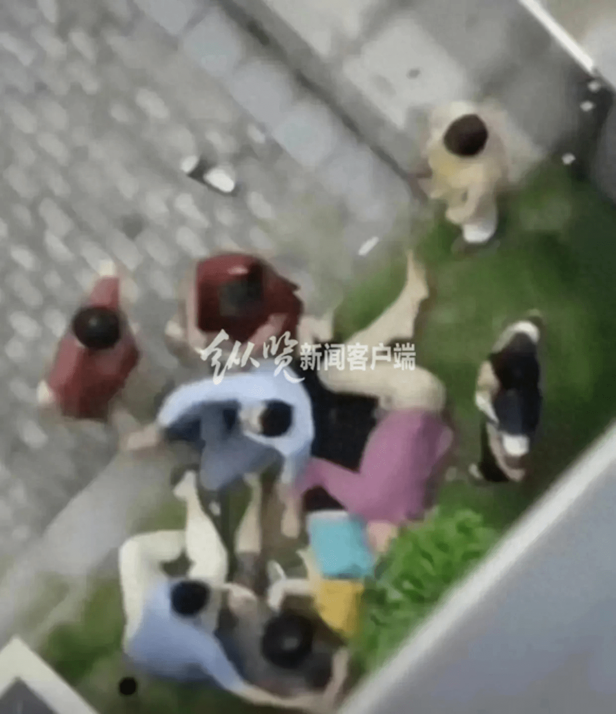 网传广东揭阳一女子产后跳楼身亡，派出所称经调查不存在家暴，死者患有抑郁症